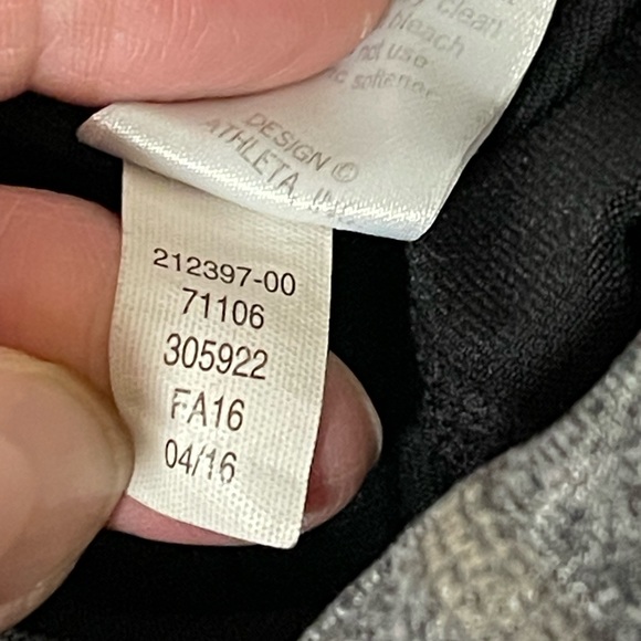 Athleta Be Free 2-In-1 Capri Skirted Leggings Combo Size Small - Picture 10 of 11